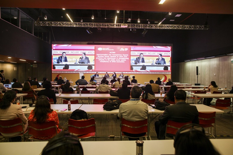 53562074180_b47accff49_k