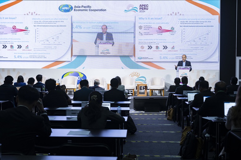 53719105335_fe2db1cb6d_k